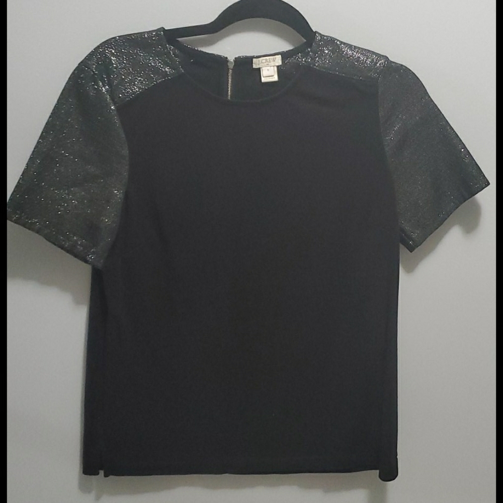 Black t-shirt